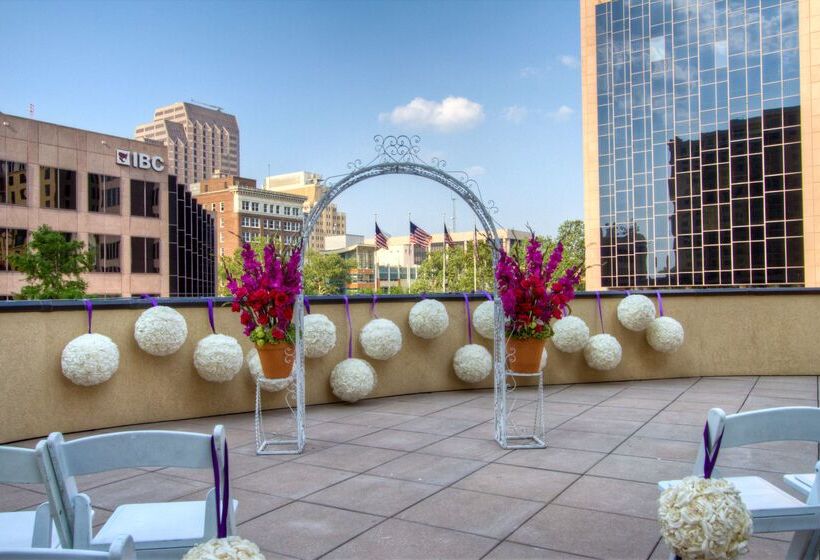 هتل Embassy Suites San Antonio Riverwalk Downtown