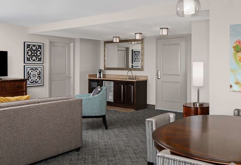 בית מלון כפרי Embassy Suites San Antonio Riverwalk Downtown