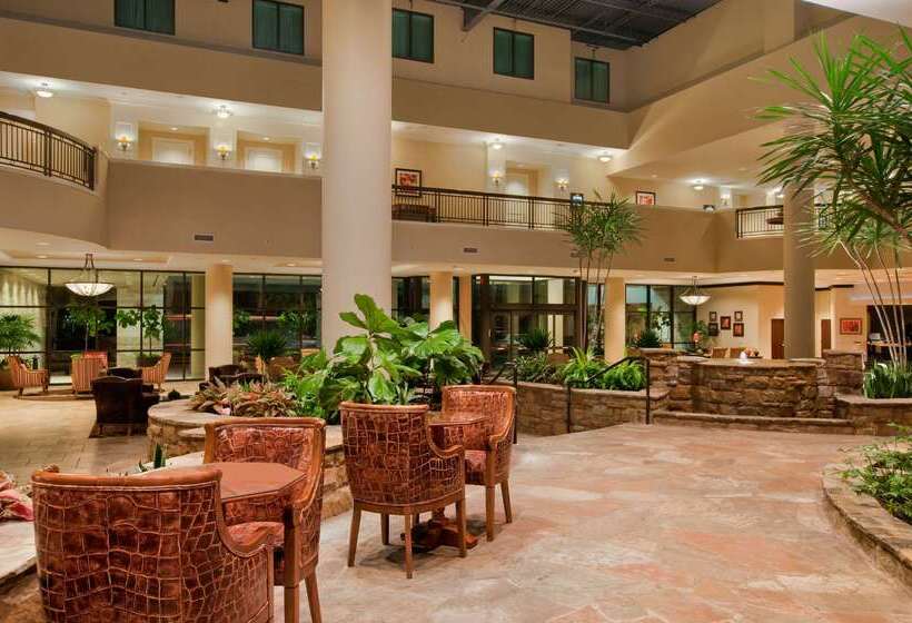 هتل Embassy Suites San Antonio Riverwalk Downtown