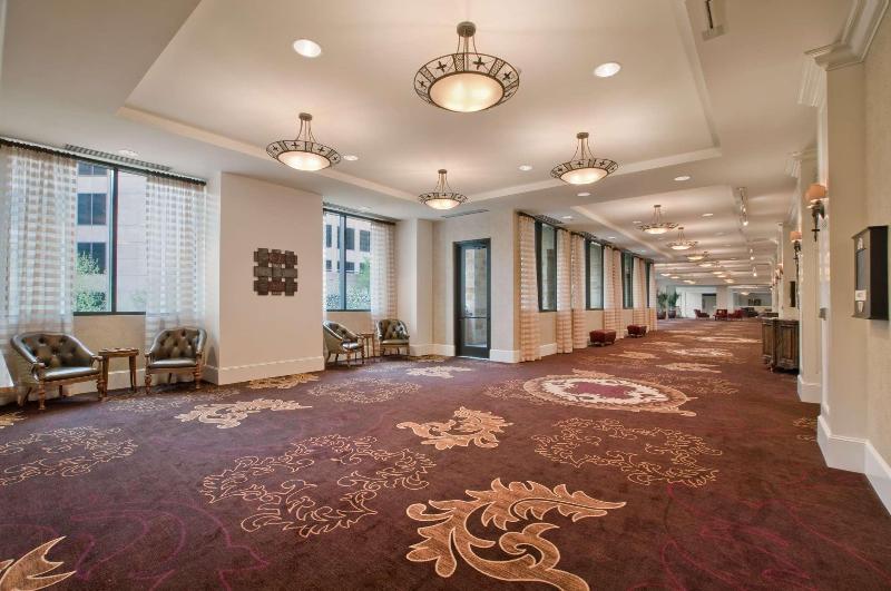 בית מלון כפרי Embassy Suites San Antonio Riverwalk Downtown