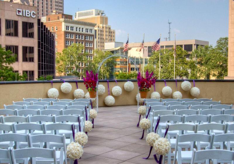 בית מלון כפרי Embassy Suites San Antonio Riverwalk Downtown