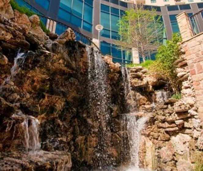 בית מלון כפרי Embassy Suites San Antonio Riverwalk Downtown