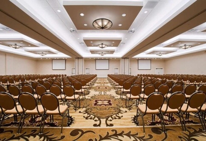 בית מלון כפרי Embassy Suites San Antonio Riverwalk Downtown