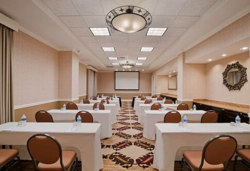 בית מלון כפרי Embassy Suites San Antonio Riverwalk Downtown