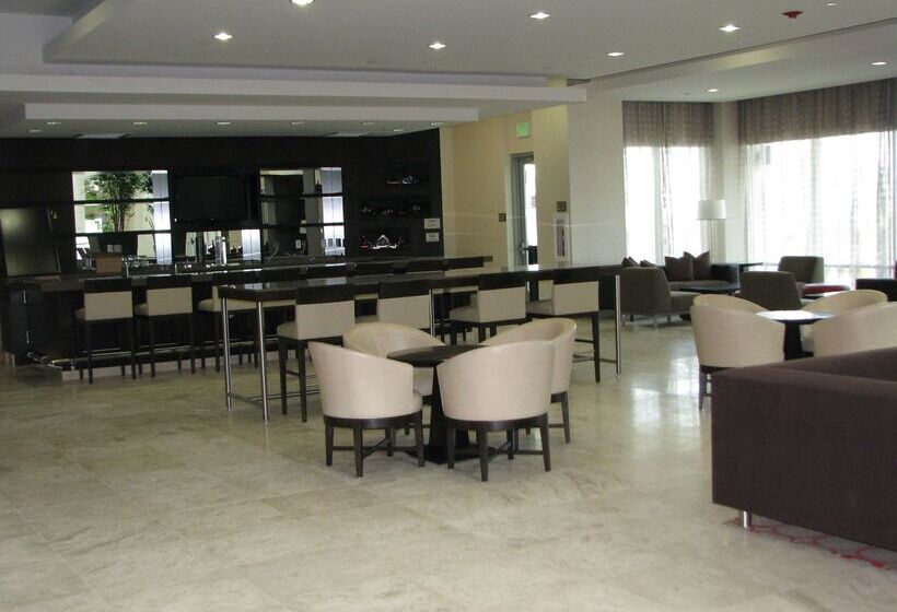 호텔 Embassy Suites Ontario Airport