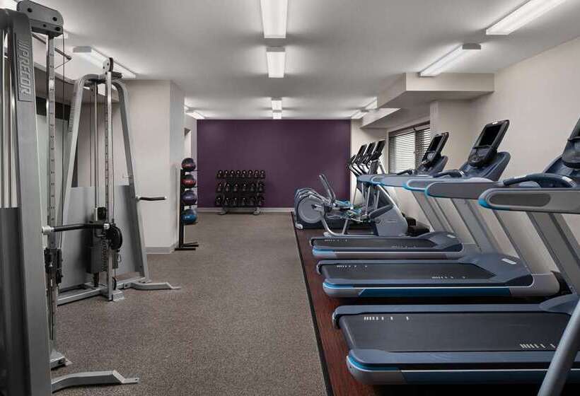 בית מלון כפרי Embassy Suites San Antonio Riverwalk Downtown