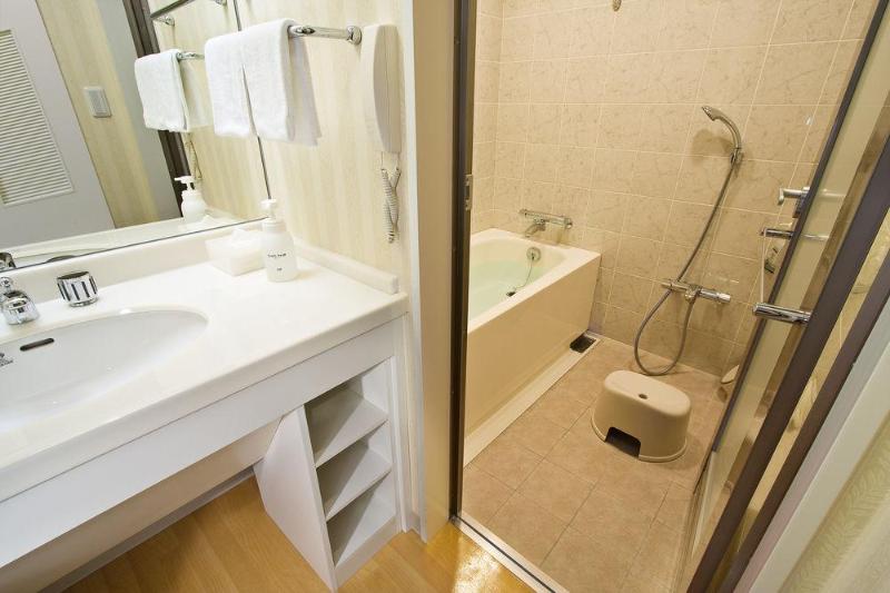 Отель Emion Tokyo Bay