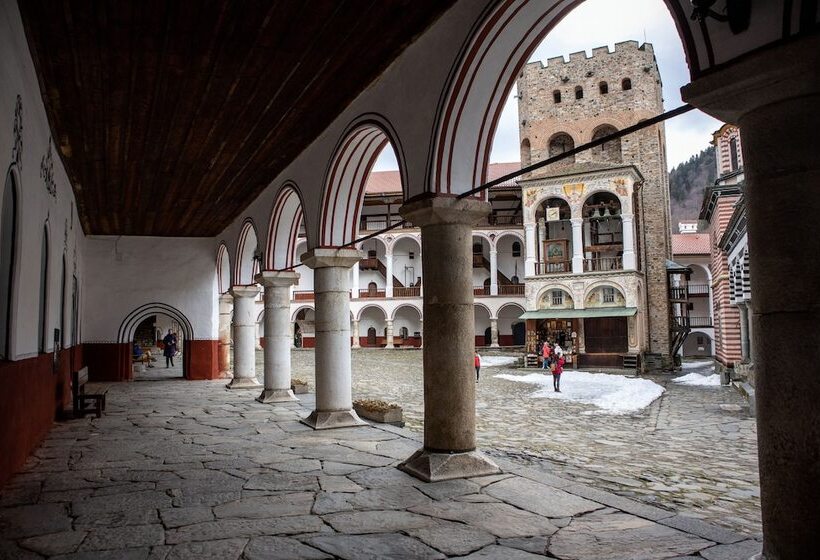 فندق Euphoria Club