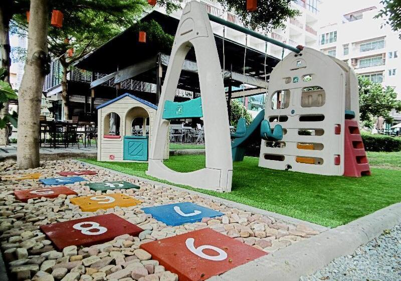 هتل Fifth Pattaya Jomtien