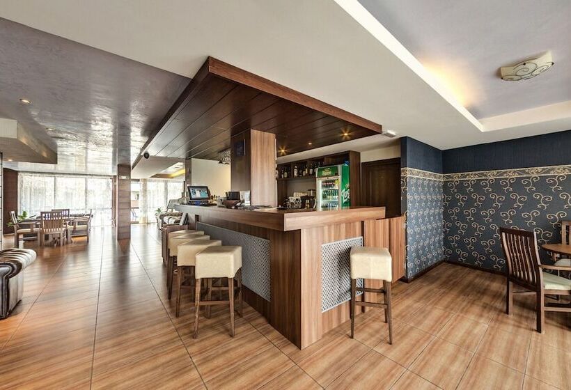 בית מלון כפרי Grand Royale Apartment Complex & Spa