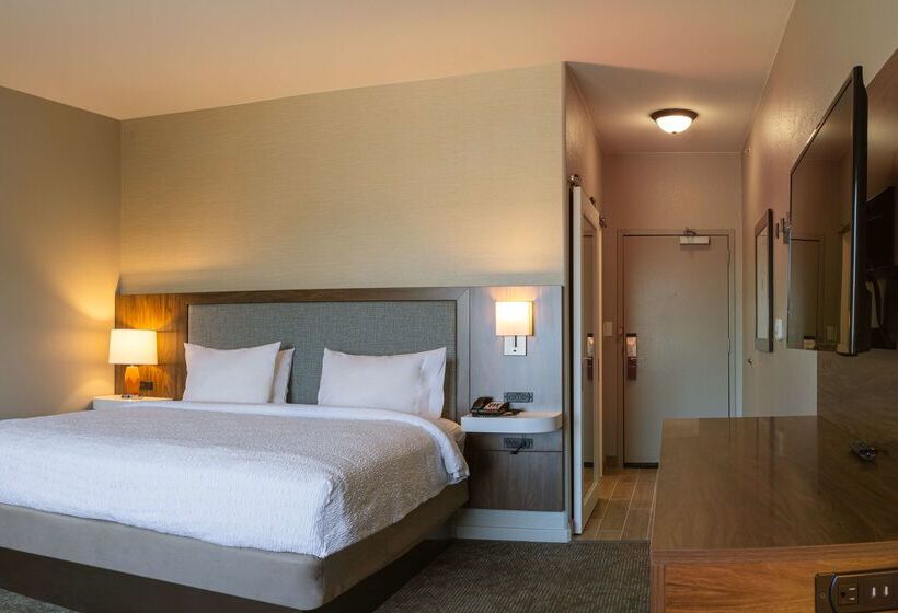 בית מלון כפרי Hampton Inn & Suites Boerne