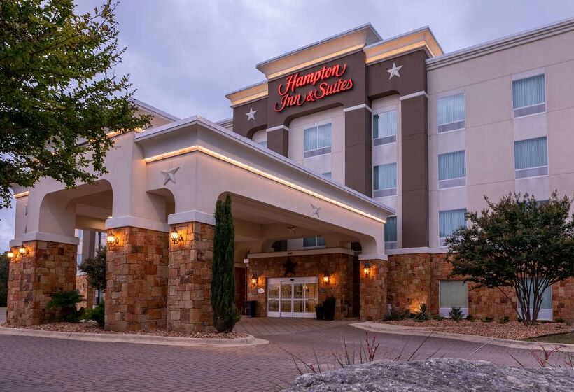 בית מלון כפרי Hampton Inn & Suites Boerne