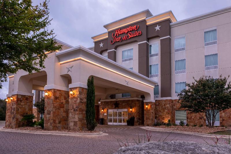 בית מלון כפרי Hampton Inn & Suites Boerne