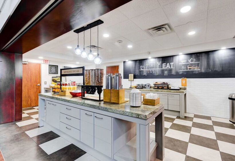 فندق Hampton Inn & Suites By Hilton Brantford Conference Centre