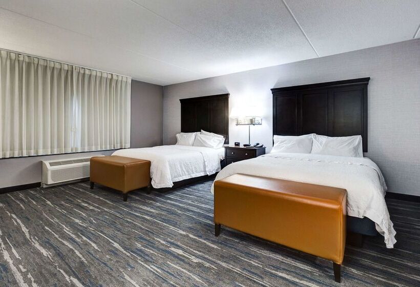 هتل Hampton Inn & Suites By Hilton Brantford Conference Centre