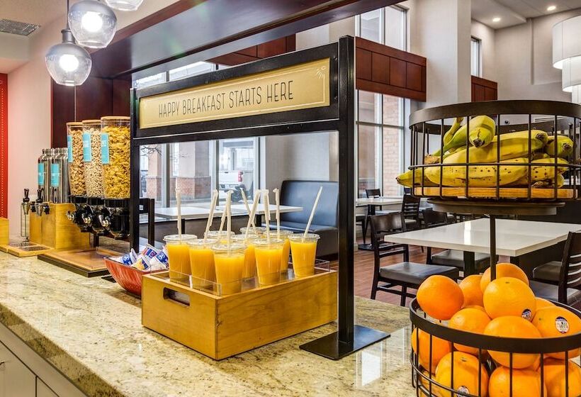 فندق Hampton Inn & Suites By Hilton Brantford Conference Centre