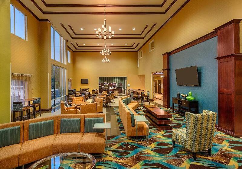 호텔 Hampton Inn & Suites Red Bluff