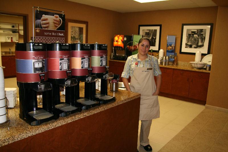 호텔 Hampton Inn & Suites Red Bluff