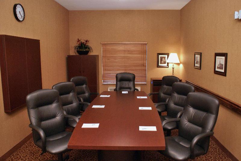 호텔 Hampton Inn & Suites Red Bluff