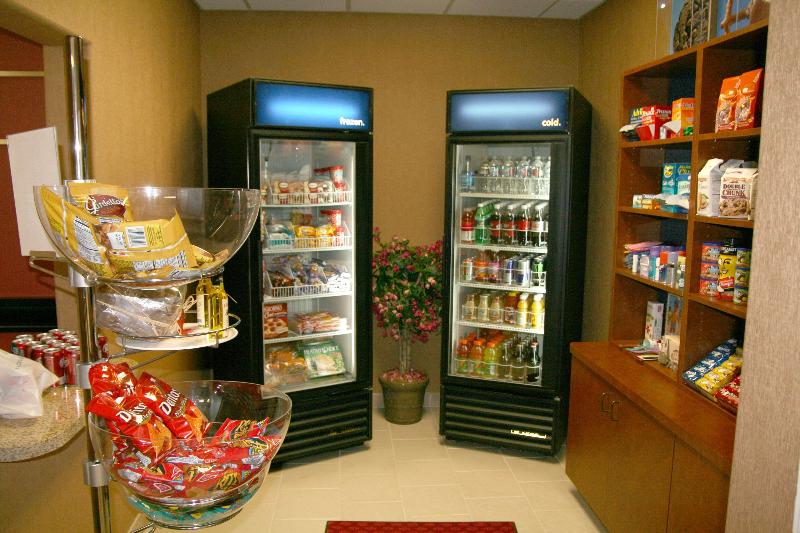 호텔 Hampton Inn & Suites Red Bluff