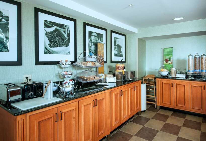 فندق Hampton Inn & Suites Rockland