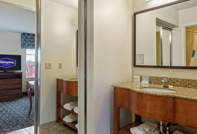 فندق Hampton Inn & Suites Rockland