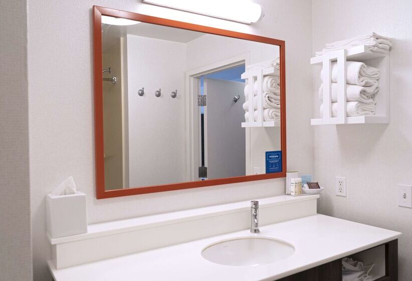 فندق Hampton Inn & Suites Seal Beach