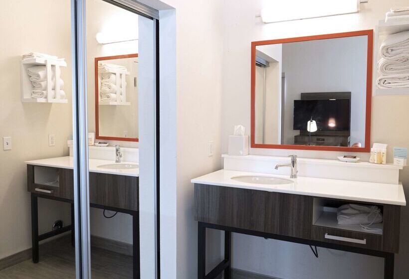 فندق Hampton Inn & Suites Seal Beach