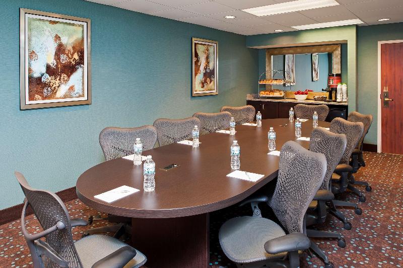 هتل Larkspur Landing South Bend