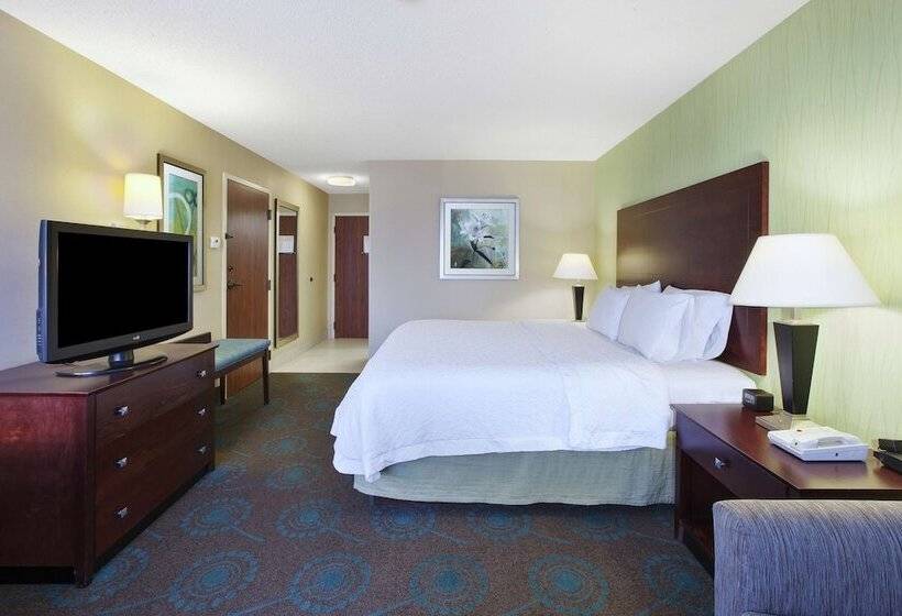 هتل Larkspur Landing South Bend