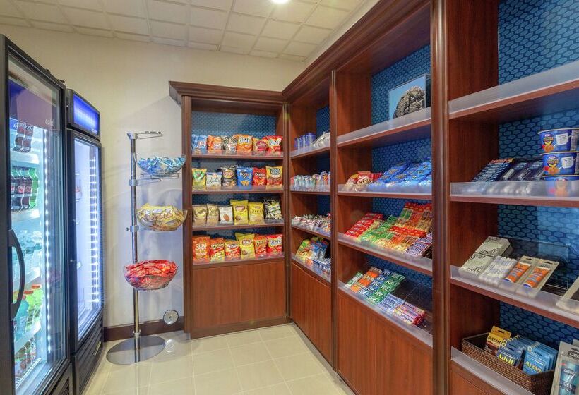 فندق Hampton Inn & Suites Wellington