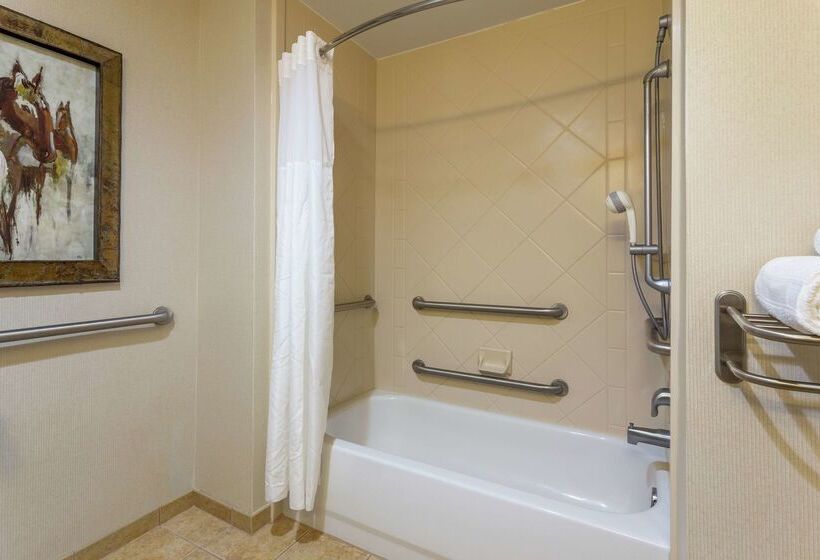 فندق Hampton Inn & Suites Wellington