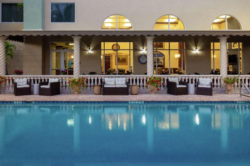 Отель Hampton Inn & Suites Wellington