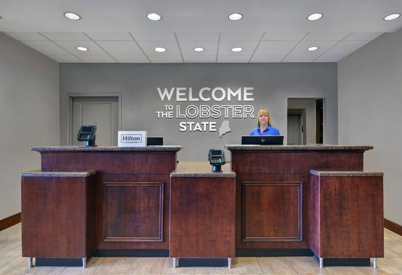 Отель Hampton Inn Bath