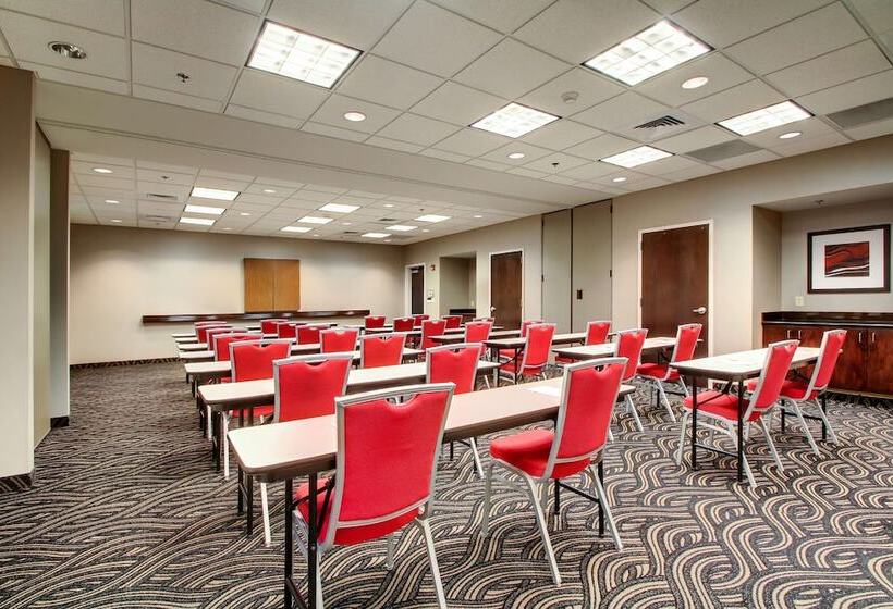 Отель Hampton Inn Birmingham Leeds