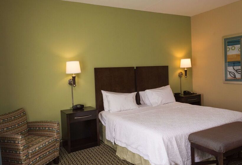 Отель Hampton Inn Dandridge