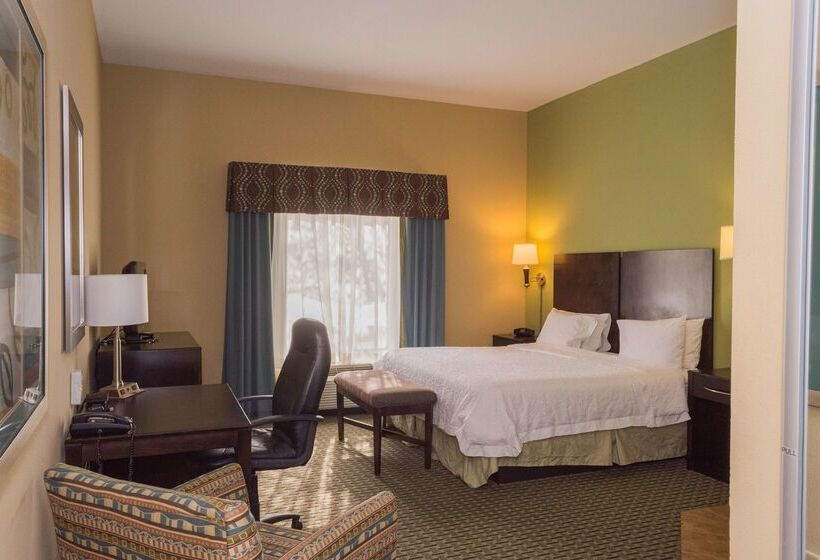 Отель Hampton Inn Dandridge