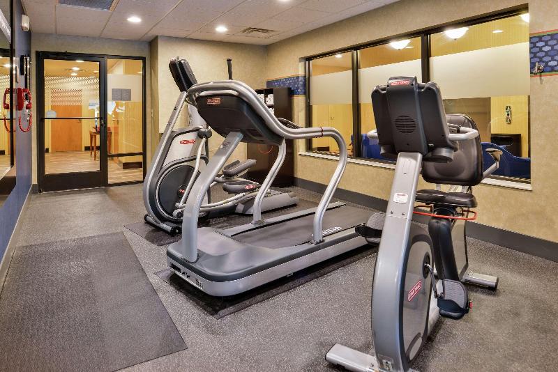 בית מלון כפרי Hampton Inn Harrisonburg South