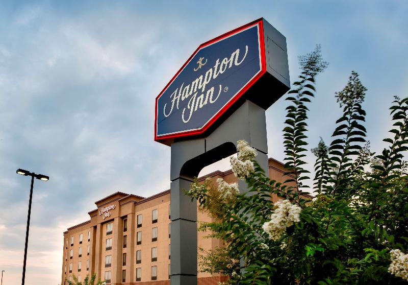 בית מלון כפרי Hampton Inn Harrisonburg South