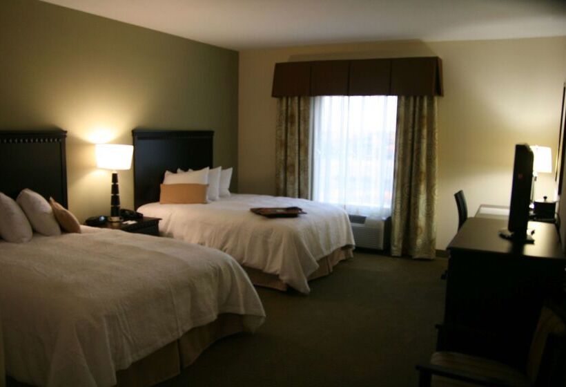 Отель Hampton Inn La Grange
