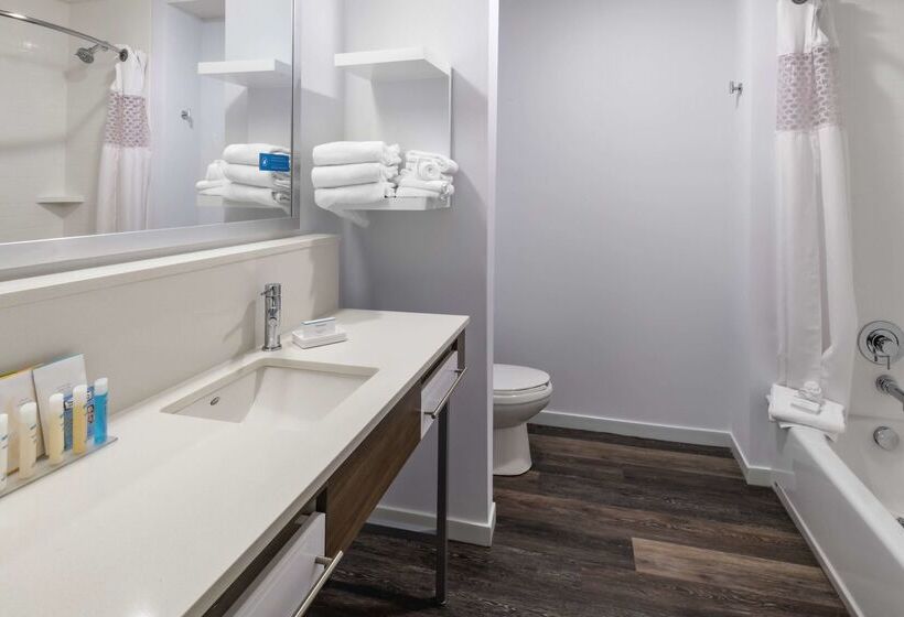 فندق Hampton Inn Lehithanksgiving Point