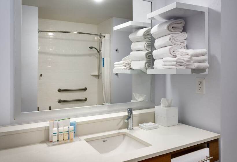 فندق Hampton Inn Lehithanksgiving Point