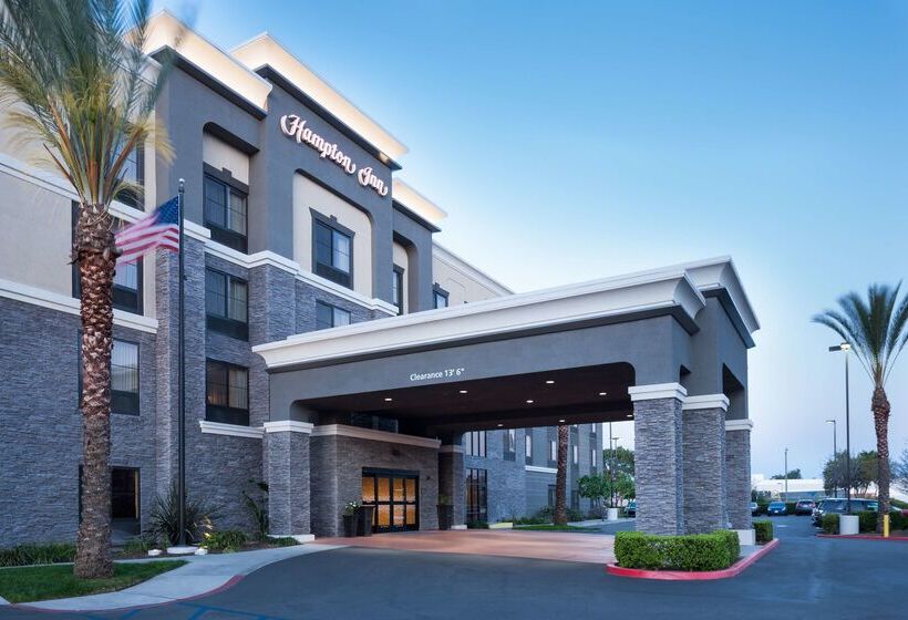 בית מלון כפרי Hampton Inn Los Angelesorange Countycypress
