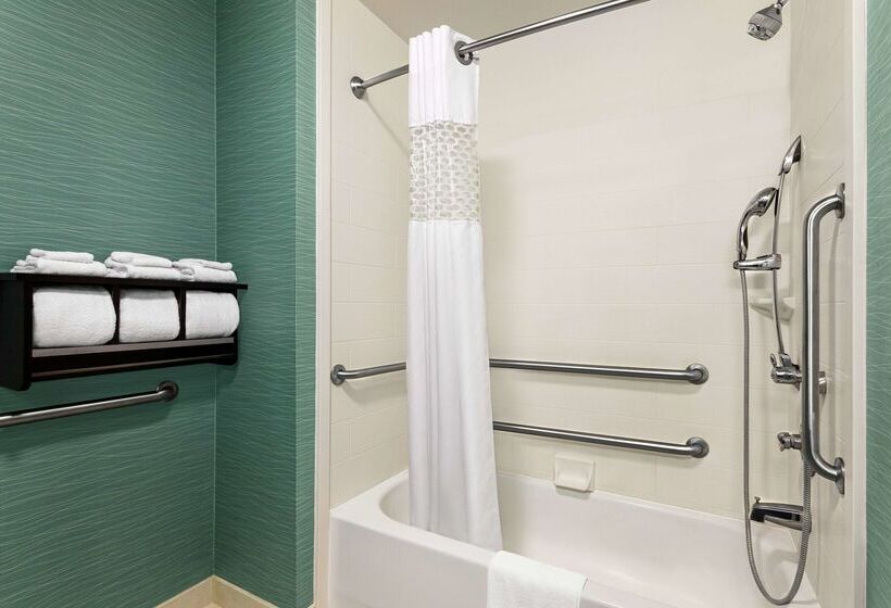 فندق Hampton Inn New Albany