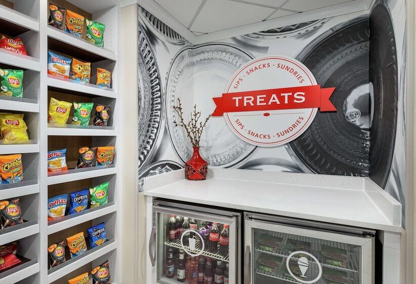 فندق Hampton Inn New Albany