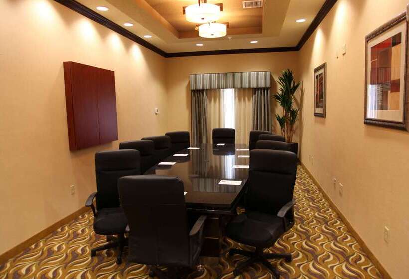 هتل Hampton Inn & Suites Carlsbad