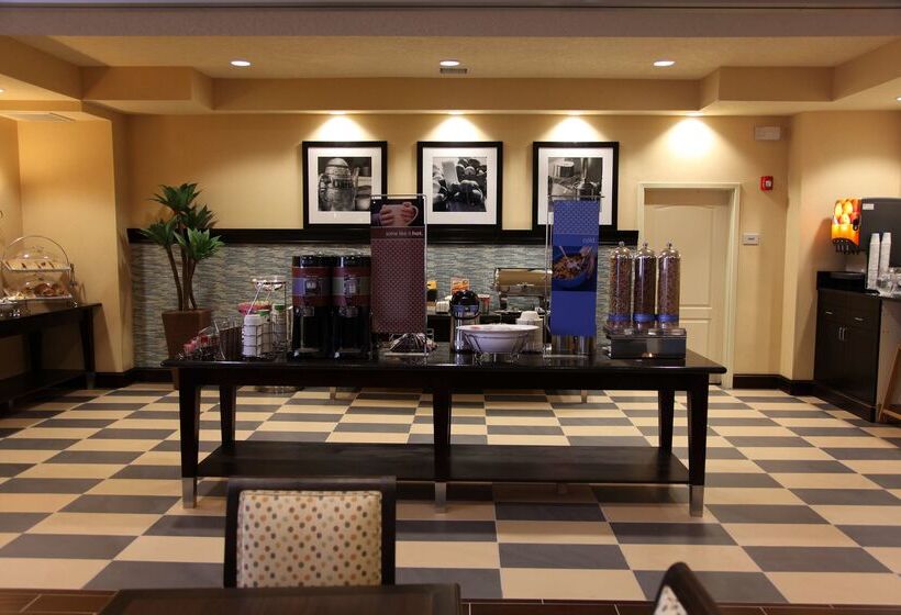 هتل Hampton Inn & Suites Carlsbad