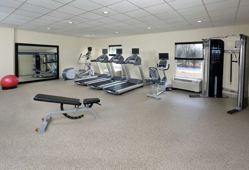 فندق Hampton Inn & Suites Clinton  I26