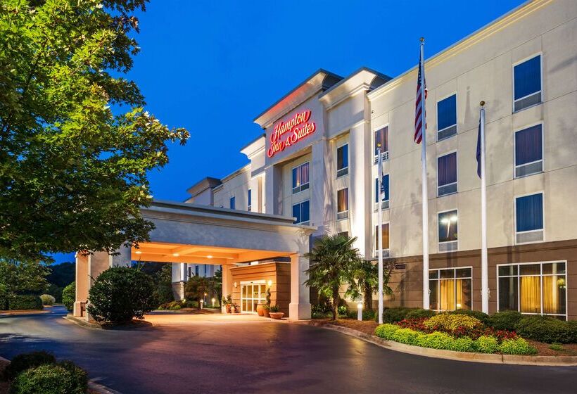 فندق Hampton Inn & Suites Clinton  I26
