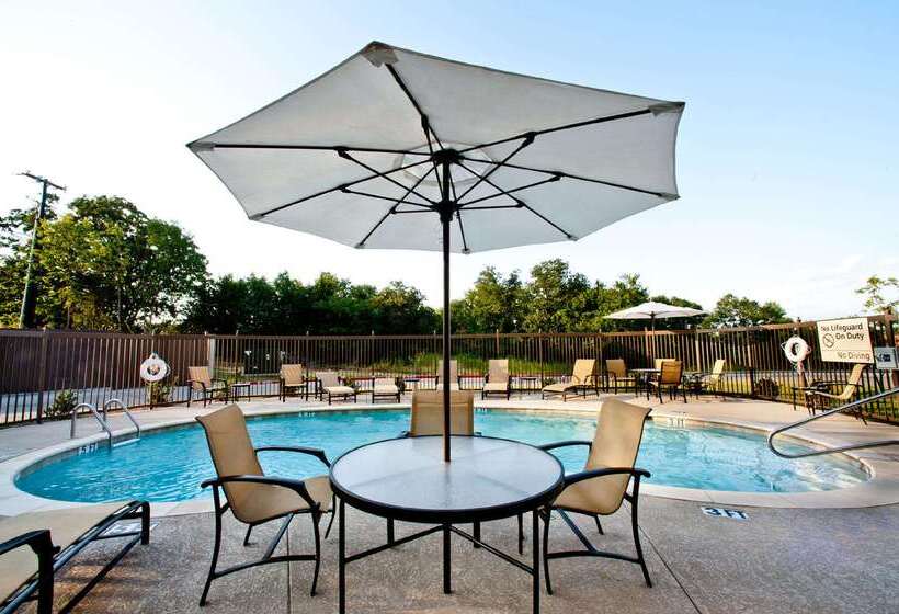 فندق Hampton Inn & Suites Denison